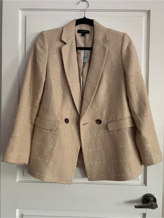 Ann Taylor Jackets & Blazers - Ann Taylor Beige Tweed Two-Button Blazer